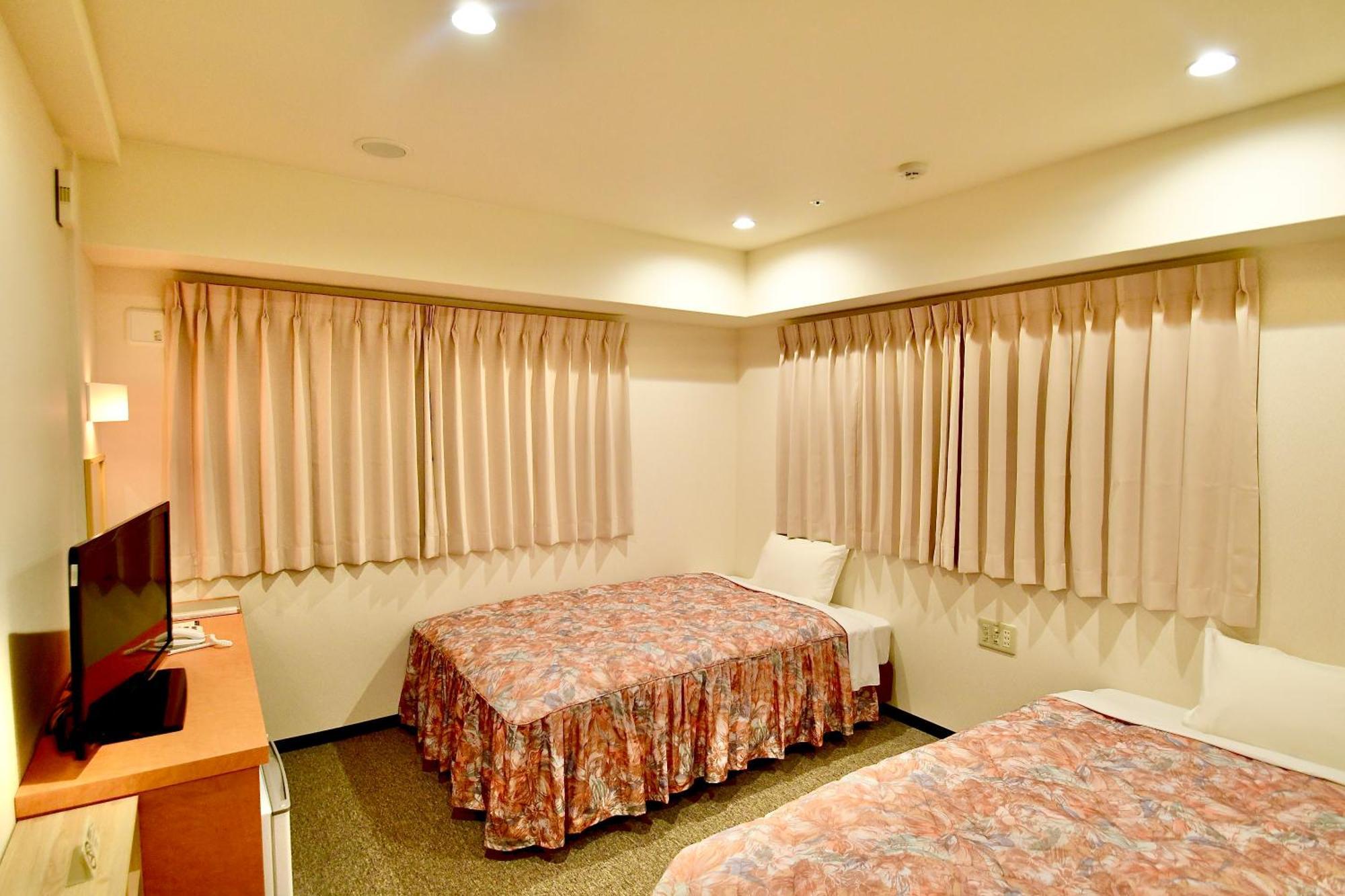 Himeji Ekimae Universal Hotel Minamiguchi المظهر الخارجي الصورة