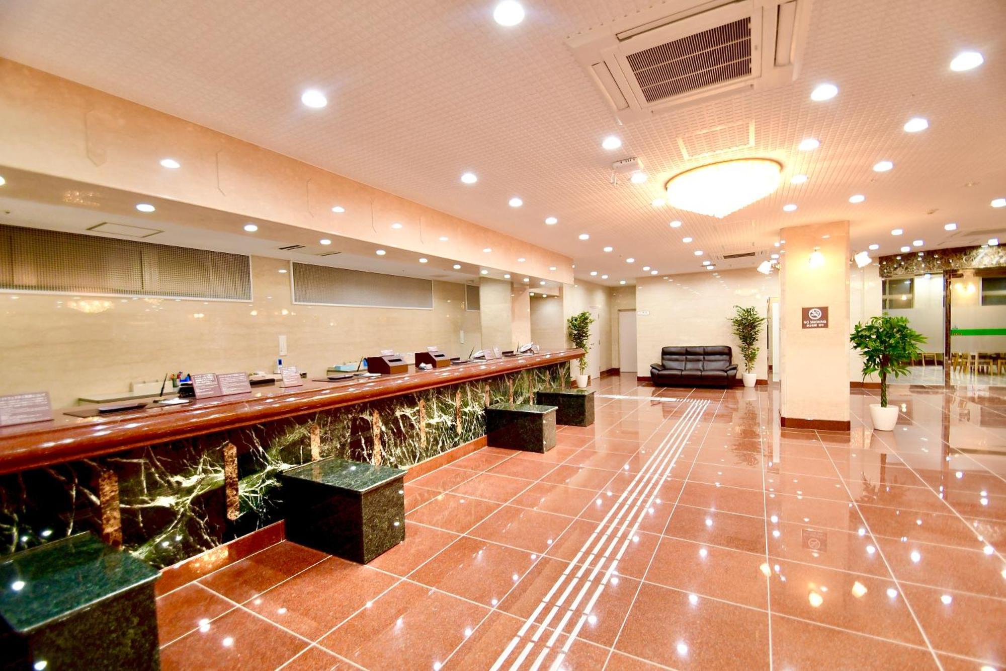 Himeji Ekimae Universal Hotel Minamiguchi المظهر الخارجي الصورة