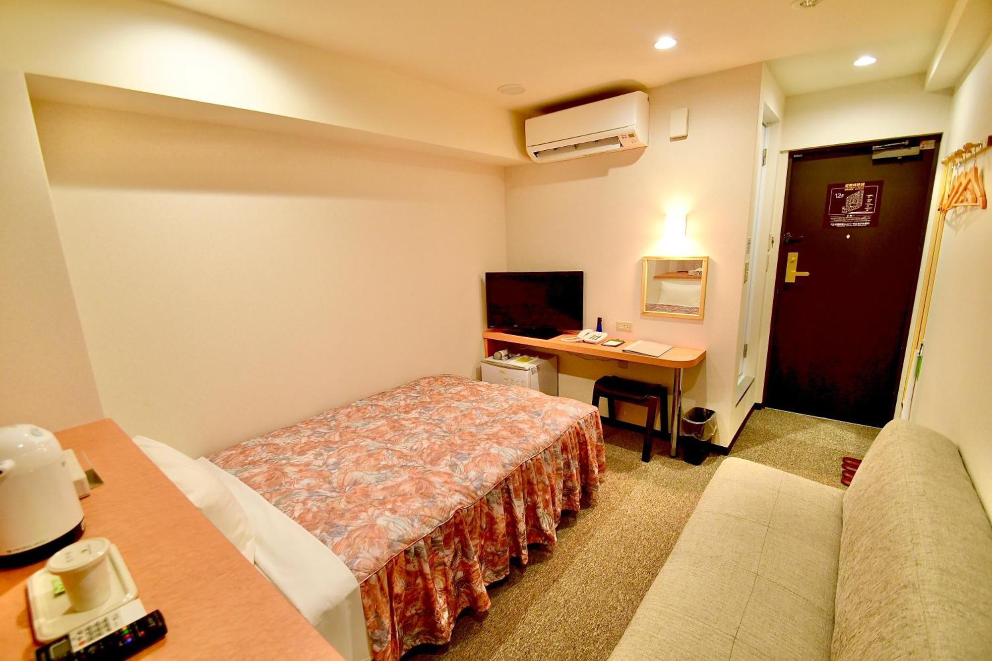 Himeji Ekimae Universal Hotel Minamiguchi المظهر الخارجي الصورة